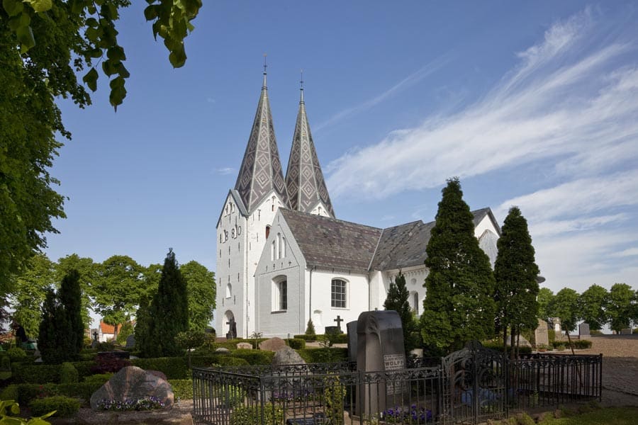 Tagbeklædning ved broager kirke