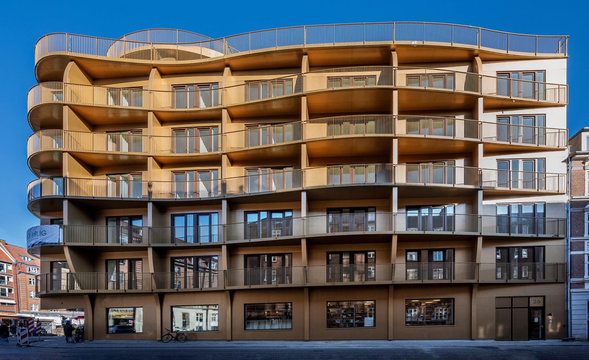 Blikkenslager laver facade